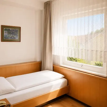 Kull Von Schmidsfelden Otel